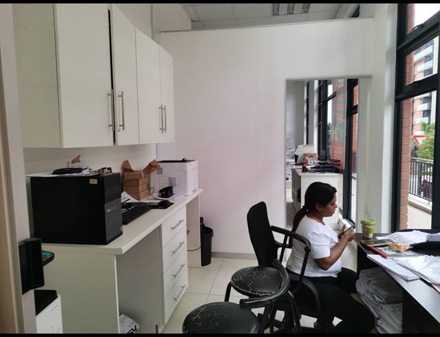 104M² MEDICAL SUITE FOR SALE IN UMHLANGA RIDGE
